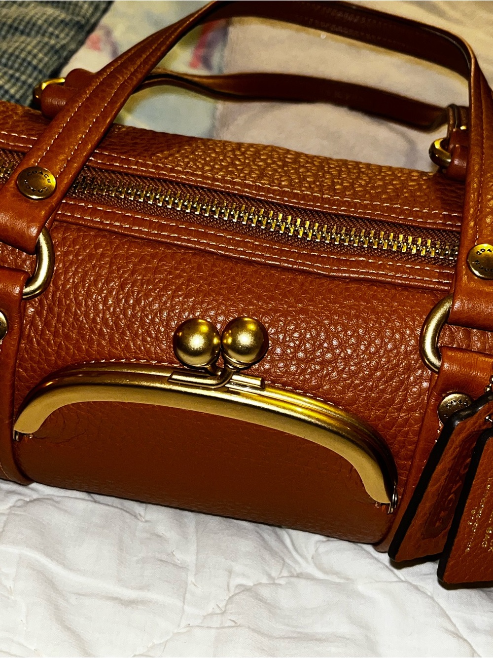 Coach Amber Brown Barrel Kisslock 28 - Picture 14 of 16